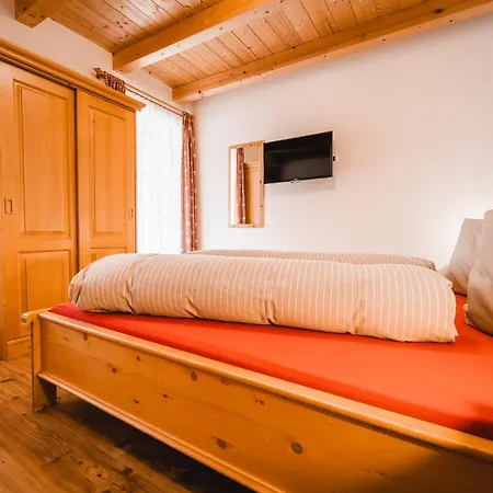 Almresidenz Unterrain -1 Km By Car Distance Slopes Kronplatz Agroturismo *