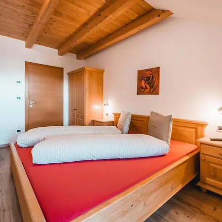 Almresidenz Unterrain -1 Km By Car Distance Slopes Kronplatz Agroturismo *